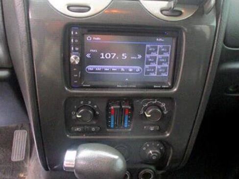 Used 2005 GMC Envoy SLE image 12