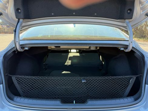 Used 2023 Hyundai Elantra Limited image 14