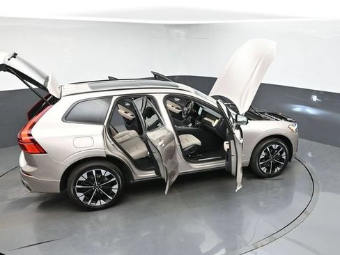 New 2026 Volvo XC60 B5 Plus w/ Protection Package Premier AWD/4WD image 48