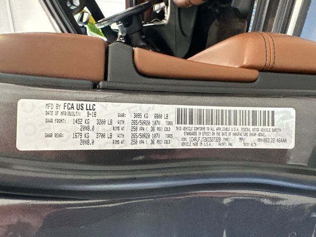 Used 2019 Jeep Grand Cherokee Summit AWD/4WD image 38