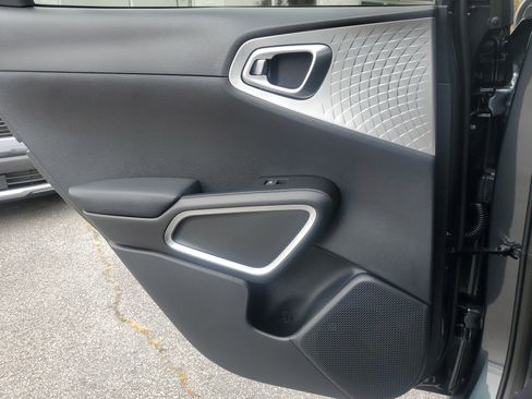 New 2025 Kia Soul LX image 12