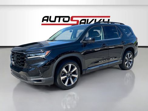 Used 2025 Honda Pilot Elite image 3