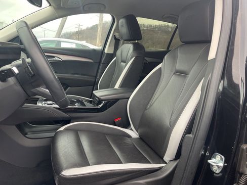 Used 2025 Buick Envision Sport Touring image 5