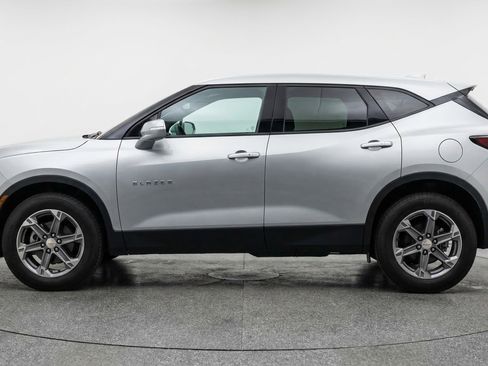 Used 2025 Chevrolet Blazer LT image 5