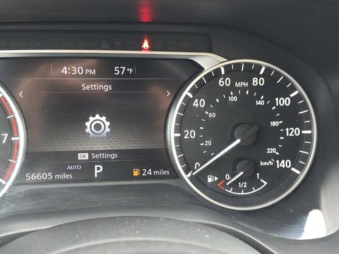 Used 2023 Nissan Rogue S image 25