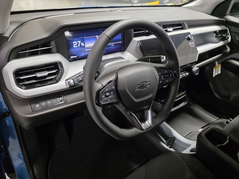 New 2027 Chevrolet Bolt LT image 25