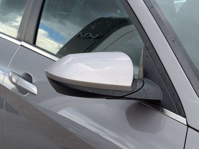 Used 2025 Hyundai Elantra SEL FWD image 8