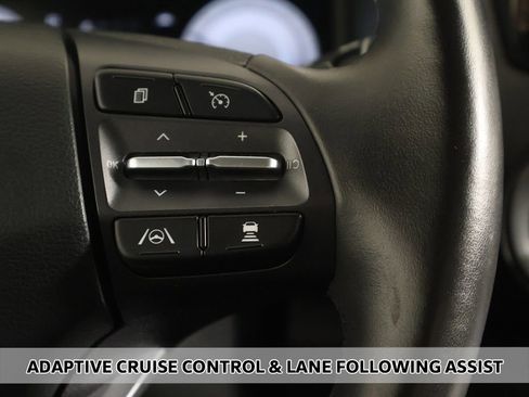 Used 2022 Hyundai Kona Limited FWD image 6