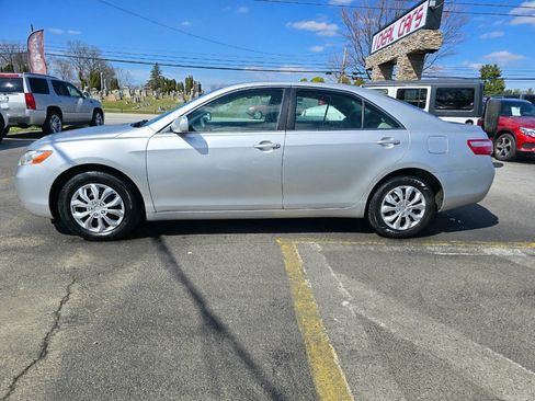 Used 2009 Toyota Camry Base 4dr Sedan 5M image 6