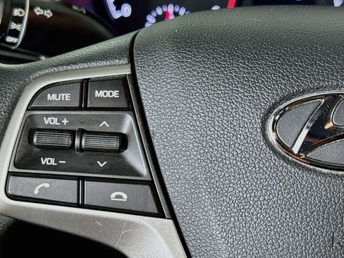 Used 2019 Hyundai Accent SE FWD image 11