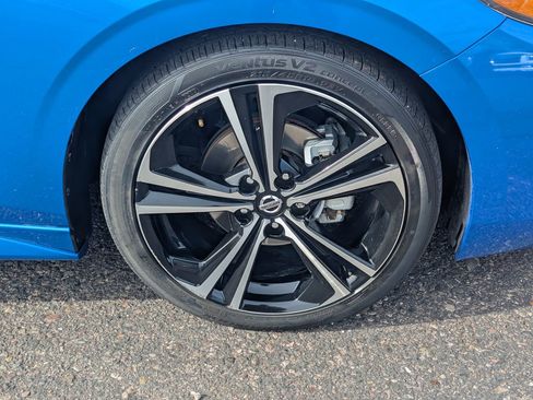 Used 2020 Nissan Sentra SR w/ Trunk Package FWD image 10