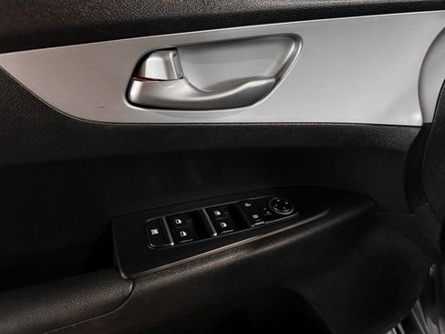 Used 2024 Kia Forte LXS image 24