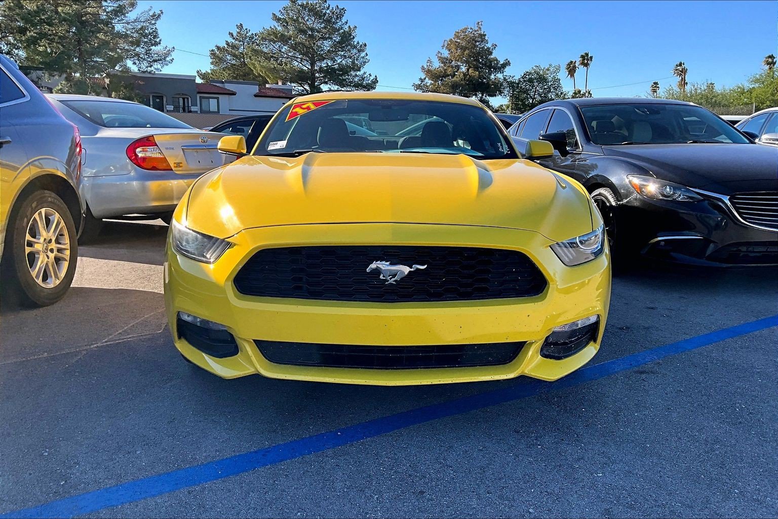 Used 2017 Ford Mustang Coupe RWD image 3
