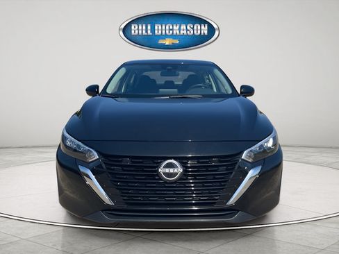 Used 2025 Nissan Sentra SV FWD image 2
