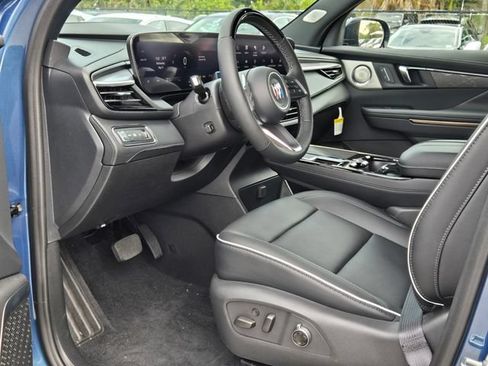 New 2026 Buick Enclave Avenir w/ Super Cruise Package FWD image 15
