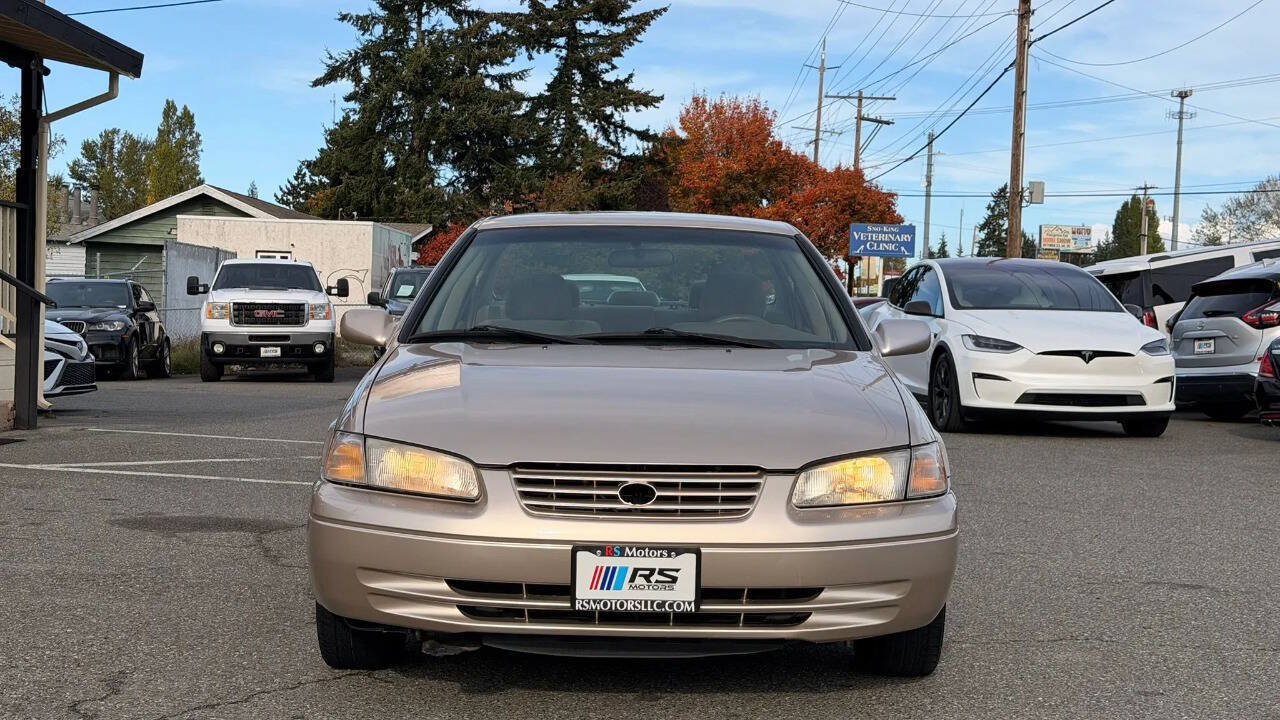 Used 1999 Toyota Camry LE w/ Value Pkg FWD image 8