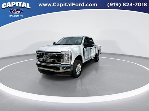Certified 2025 Ford F250 XLT AWD/4WD image 4