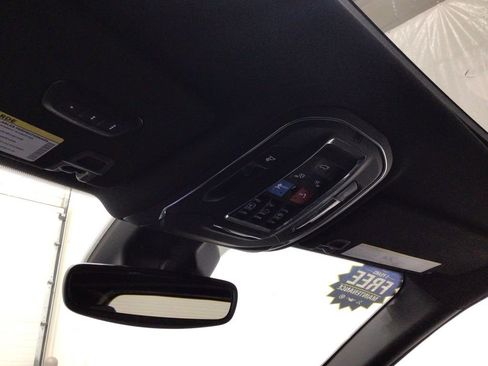 Used 2024 Jeep Grand Cherokee Limited w/ Black Appearance Package image 11