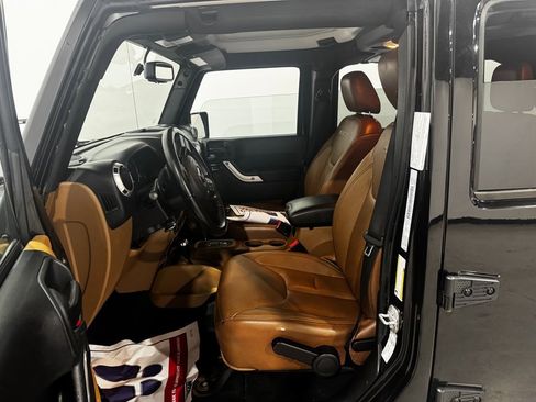 Used 2018 Jeep Wrangler Unlimited Sahara w/ Dual Top Group image 14