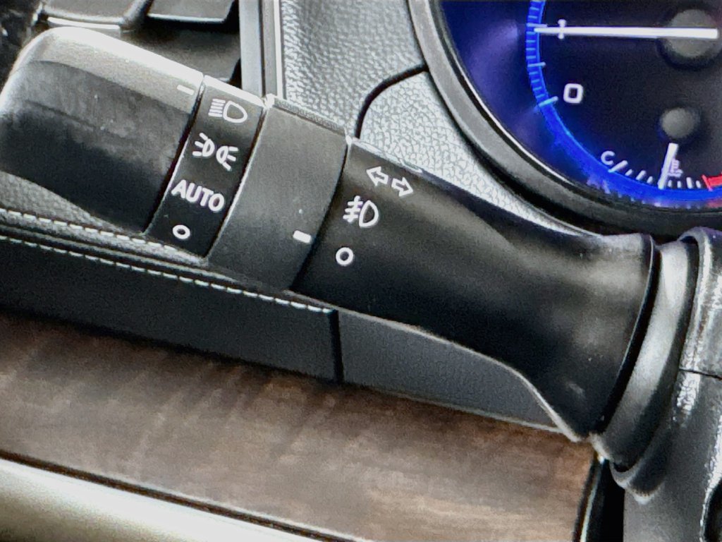 Used 2018 Subaru Outback 2.5i Limited AWD/4WD image 12