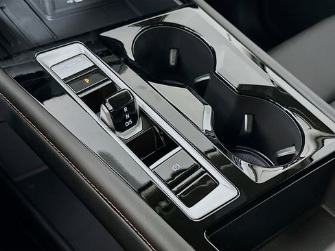 New 2026 Volkswagen Atlas Peak Edition AWD/4WD image 16