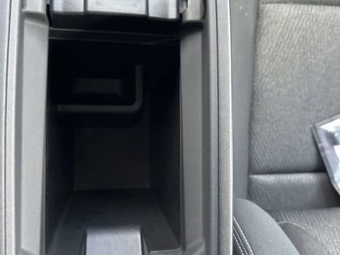 Used 2024 Nissan Rogue SV image 27