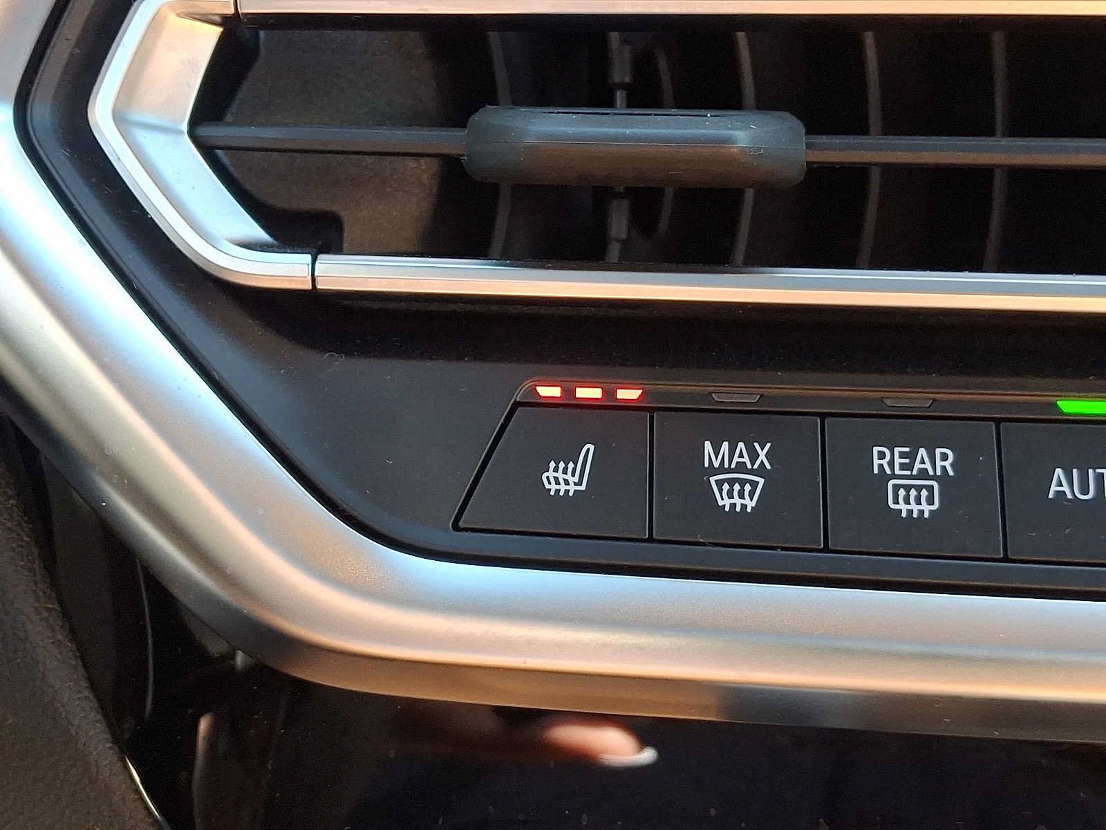 Used 2024 BMW X3 xDrive30i w/ Premium Package AWD/4WD image 27