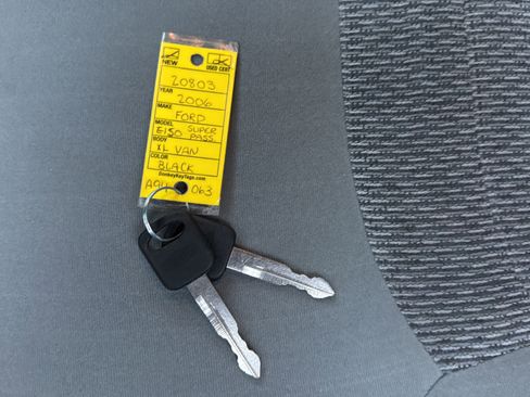 Used 2006 Ford E-150 and Econoline 150 XL Van 3D image 34