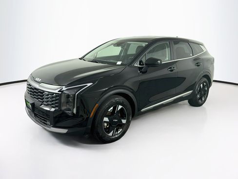 Used 2026 Kia Sportage LX FWD image 3