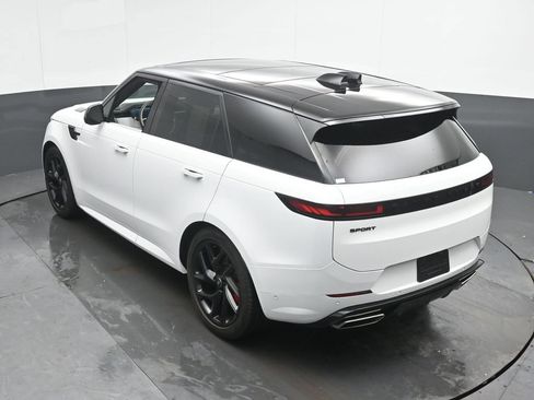 Used 2024 Land Rover Range Rover Sport Dynamic SE AWD/4WD image 38