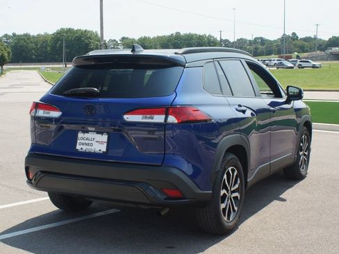 Used 2024 Toyota Corolla Cross AWD Hybrid w/ Moonroof Package image 20