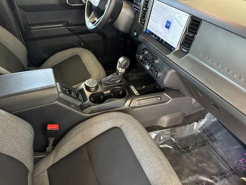 Used 2025 Ford Bronco Big Bend AWD/4WD image 15