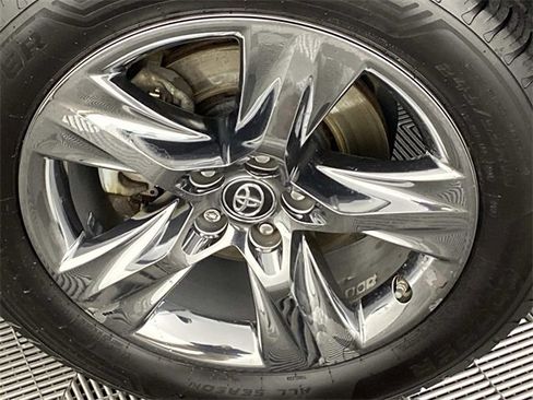 Used 2019 Toyota Highlander Limited Platinum image 31