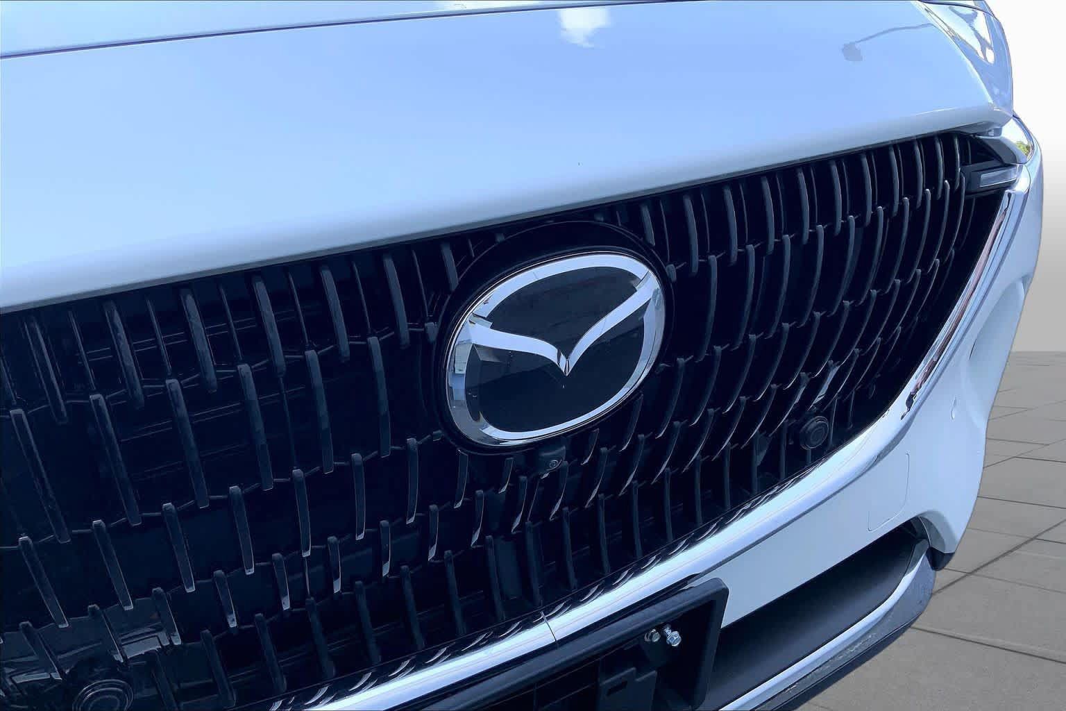 Certified 2024 MAZDA CX-90 Plug-In Hybrid w/ Premium Plus AWD/4WD image 32