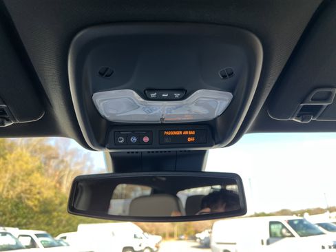 Used 2025 Chevrolet Colorado ZR2 w/ Technology Package image 31