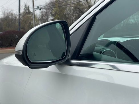 Used 2023 Mercedes-Benz C 300 4MATIC Sedan image 23