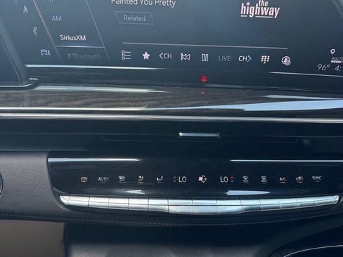 Certified 2023 Cadillac Escalade Premium Luxury w/ Performance Package AWD/4WD image 11