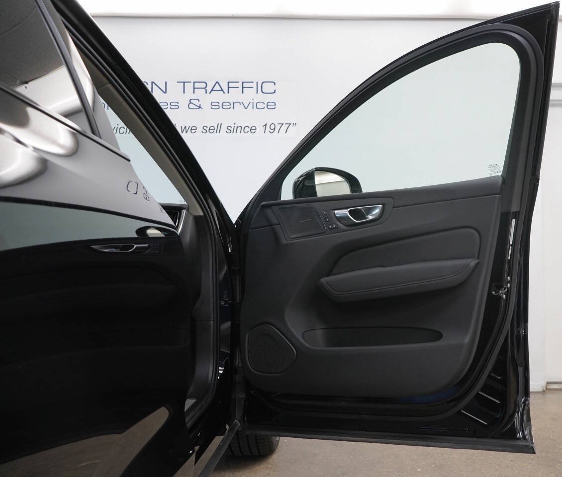 Used 2026 Volvo XC60 B5 Ultra AWD/4WD image 58
