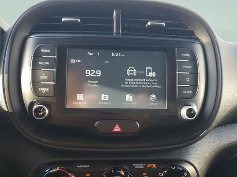 Used 2021 Kia Soul LX FWD image 17