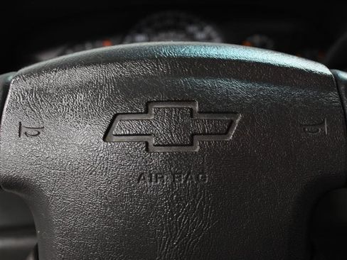 Used 2007 Chevrolet Silverado 2500 LT w/ Heavy-Duty Power Package image 11