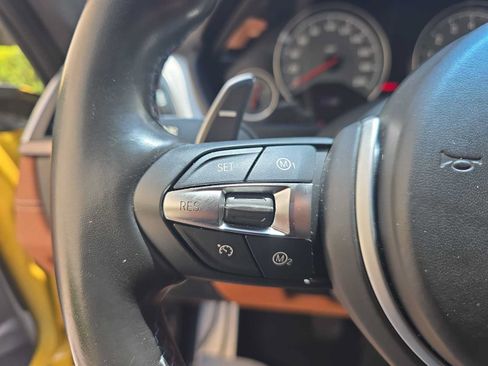 Used 2019 BMW M4 Coupe w/ Competition Package RWD image 21