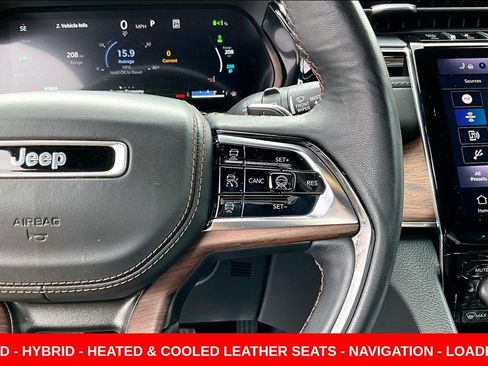 Used 2023 Jeep Grand Cherokee Summit w/ Luxury Tech Group V image 12