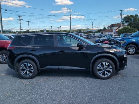Used 2023 Nissan Rogue SV AWD/4WD image 4