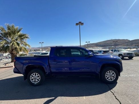 Used 2025 Toyota Tacoma SR5 image 6