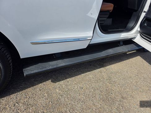 Used 2019 Lincoln Navigator Reserve AWD/4WD image 31
