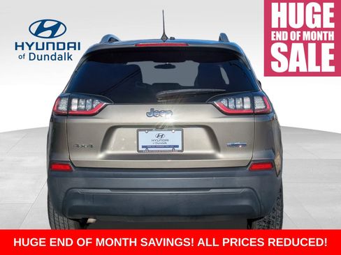 Used 2019 Jeep Cherokee Latitude w/ Cold Weather Group image 5