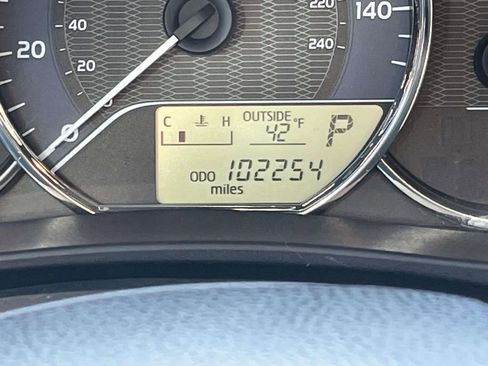 Used 2016 Toyota Corolla L image 28