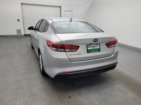 Used 2017 Kia Optima LX FWD image 6