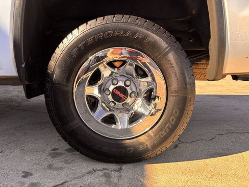 Used 2017 GMC Sierra 1500 2WD Regular Cab image 32