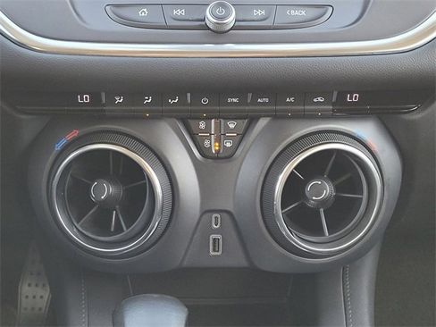 Used 2019 Chevrolet Blazer LT image 15